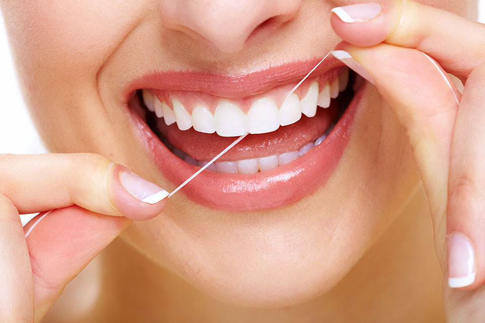 Twin Oak Dental Studio | Flossing Tips